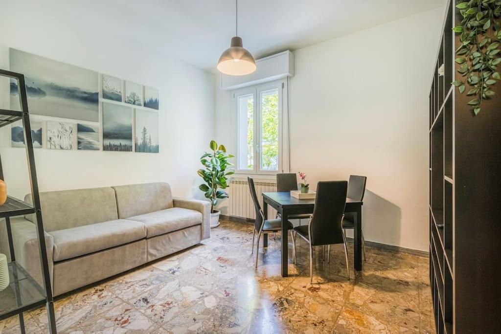 Famileisure Suites Near Policlinico & University 摩德纳 外观 照片